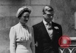 Standbild Ehe der Herzog von Windsor und Wallis Warfield Simpson Frankreich, 1937, aus Sekunde 31 historischem Filmmaterial Videoclip 65675046760