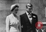 Standbild Ehe der Herzog von Windsor und Wallis Warfield Simpson Frankreich, 1937, aus Sekunde 33 historischem Filmmaterial Videoclip 65675046760
