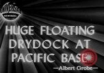 Standbild US Navy schwimmende Trockendock im Pazifischen Ozean Pacific Theater, 1945, aus Sekunde 3 historischem Filmmaterial Videoclip 65675046769