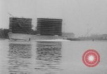 Standbild US Navy schwimmende Trockendock im Pazifischen Ozean Pacific Theater, 1945, aus Sekunde 13 historischem Filmmaterial Videoclip 65675046769