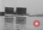 Standbild US Navy schwimmende Trockendock im Pazifischen Ozean Pacific Theater, 1945, aus Sekunde 14 historischem Filmmaterial Videoclip 65675046769