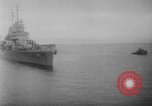 Standbild US Navy schwimmende Trockendock im Pazifischen Ozean Pacific Theater, 1945, aus Sekunde 32 historischem Filmmaterial Videoclip 65675046769
