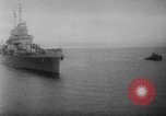 Standbild US Navy schwimmende Trockendock im Pazifischen Ozean Pacific Theater, 1945, aus Sekunde 34 historischem Filmmaterial Videoclip 65675046769