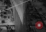 Standbild US Navy schwimmende Trockendock im Pazifischen Ozean Pacific Theater, 1945, aus Sekunde 47 historischem Filmmaterial Videoclip 65675046769