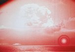 Immagine di Zuni shot test nucleari Pacific Proving Grounds Isole Marshall, 1956, secondo 35 filmato di repertorio 65675046795
