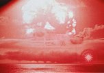Immagine di Zuni shot test nucleari Pacific Proving Grounds Isole Marshall, 1956, secondo 41 filmato di repertorio 65675046795