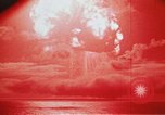 Immagine di Zuni shot test nucleari Pacific Proving Grounds Isole Marshall, 1956, secondo 44 filmato di repertorio 65675046795