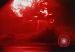Immagine di Zuni shot test nucleari Pacific Proving Grounds Isole Marshall, 1956, secondo 50 filmato di repertorio 65675046795