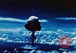 Standbild Nuclear Test Enewetak Atoll Marshall Inseln, 1952, aus Sekunde 52 historischem Filmmaterial Videoclip 65675046796