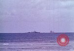 Immagine di Bomba nucleare il test in mare Le isole della Micronesia Oceano Pacifico, 1955, secondo 6 filmato di repertorio 65675046798