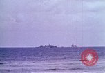 Immagine di Bomba nucleare il test in mare Le isole della Micronesia Oceano Pacifico, 1955, secondo 8 filmato di repertorio 65675046798