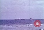 Immagine di Bomba nucleare il test in mare Le isole della Micronesia Oceano Pacifico, 1955, secondo 16 filmato di repertorio 65675046798
