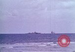 Immagine di Bomba nucleare il test in mare Le isole della Micronesia Oceano Pacifico, 1955, secondo 17 filmato di repertorio 65675046798