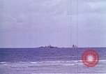 Immagine di Bomba nucleare il test in mare Le isole della Micronesia Oceano Pacifico, 1955, secondo 18 filmato di repertorio 65675046798