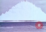 Immagine di Bomba nucleare il test in mare Le isole della Micronesia Oceano Pacifico, 1955, secondo 25 filmato di repertorio 65675046798