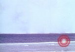 Immagine di Bomba nucleare il test in mare Le isole della Micronesia Oceano Pacifico, 1955, secondo 60 filmato di repertorio 65675046798