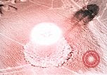 Standbild Nuclear Test Nye County Nevada USA, 1955, aus Sekunde 15 historischem Filmmaterial Videoclip 65675046799