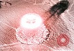 Standbild Nuclear Test Nye County Nevada USA, 1955, aus Sekunde 16 historischem Filmmaterial Videoclip 65675046799