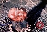 Standbild Nuclear Test Nye County Nevada USA, 1955, aus Sekunde 32 historischem Filmmaterial Videoclip 65675046799