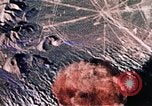 Standbild Nuclear Test Nye County Nevada USA, 1955, aus Sekunde 41 historischem Filmmaterial Videoclip 65675046799