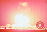 Standbild Nuclear Test Mikronesischen Inseln Pazifischer Ozean, 1955, aus Sekunde 16 historischem Filmmaterial Videoclip 65675046800