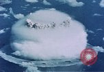 Standbild Kernbombe Test shot Baker Mikronesischen Inseln im Pazifischen Ozean, 1946, aus Sekunde 44 historischem Filmmaterial Videoclip 65675046801