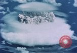 Standbild Kernbombe Test shot Baker Mikronesischen Inseln im Pazifischen Ozean, 1946, aus Sekunde 48 historischem Filmmaterial Videoclip 65675046801