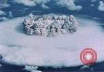 Standbild Kernbombe Test shot Baker Mikronesischen Inseln im Pazifischen Ozean, 1946, aus Sekunde 55 historischem Filmmaterial Videoclip 65675046801