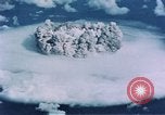 Standbild Kernbombe Test shot Baker Mikronesischen Inseln im Pazifischen Ozean, 1946, aus Sekunde 56 historischem Filmmaterial Videoclip 65675046801