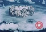Standbild Kernbombe Test shot Baker Mikronesischen Inseln im Pazifischen Ozean, 1946, aus Sekunde 61 historischem Filmmaterial Videoclip 65675046801