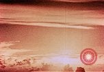 Standbild Nuclear Test Pacific Testgelände, 1955, aus Sekunde 6 historischem Filmmaterial Videoclip 65675046802