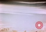 Standbild Nuclear Test Pacific Testgelände, 1955, aus Sekunde 30 historischem Filmmaterial Videoclip 65675046802