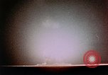 Standbild Nuclear Test Nye County Nevada USA, 1955, aus Sekunde 11 historischem Filmmaterial Videoclip 65675046803