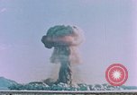Standbild Owens Plumbbob Nuclear Test Nye County Nevada USA, 1957, aus Sekunde 30 historischem Filmmaterial Videoclip 65675046804