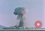 Standbild Owens Plumbbob Nuclear Test Nye County Nevada USA, 1957, aus Sekunde 31 historischem Filmmaterial Videoclip 65675046804