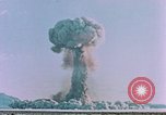 Standbild Owens Plumbbob Nuclear Test Nye County Nevada USA, 1957, aus Sekunde 33 historischem Filmmaterial Videoclip 65675046804