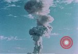 Standbild Owens Plumbbob Nuclear Test Nye County Nevada USA, 1957, aus Sekunde 36 historischem Filmmaterial Videoclip 65675046804