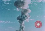 Standbild Owens Plumbbob Nuclear Test Nye County Nevada USA, 1957, aus Sekunde 37 historischem Filmmaterial Videoclip 65675046804