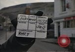 Standbild US-Segler auf Liberty converse mit einer Engländerin Portland England, 1967, aus Sekunde 8 historischem Filmmaterial Videoclip 65675046806