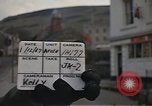 Standbild US-Segler auf Liberty converse mit einer Engländerin Portland England, 1967, aus Sekunde 18 historischem Filmmaterial Videoclip 65675046806
