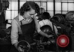 Standbild Verteidigung factory Muncie Indiana USA, 1942, aus Sekunde 15 historischem Filmmaterial Videoclip 65675046814