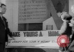 Immagine di Vittoria Home Muncie Indiana USA, 1942, secondo 59 filmato di repertorio 65675046815