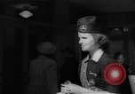 Standbild Krieg Briefmarken und Anleihen Muncie Indiana USA, 1942, aus Sekunde 61 historischem Filmmaterial Videoclip 65675046816