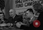 Image timbre de guerre vente Muncie Indiana USA, 1942, de la seconde 45 séquences d'archives historiques vidéo 65675046819