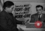 Image timbre de guerre vente Muncie Indiana USA, 1942, de la seconde 61 séquences d'archives historiques vidéo 65675046819