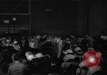 Immagine di La trasmissione radio United States USA, 1945, secondo 33 filmato di repertorio 65675046826