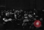 Immagine di La trasmissione radio United States USA, 1945, secondo 53 filmato di repertorio 65675046826