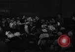 Immagine di La trasmissione radio United States USA, 1945, secondo 58 filmato di repertorio 65675046826