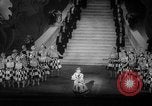 Standbild japanischen spielen Takarazuka Japan, 1938, aus Sekunde 17 historischem Filmmaterial Videoclip 65675046845