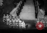 Standbild japanischen spielen Takarazuka Japan, 1938, aus Sekunde 27 historischem Filmmaterial Videoclip 65675046845